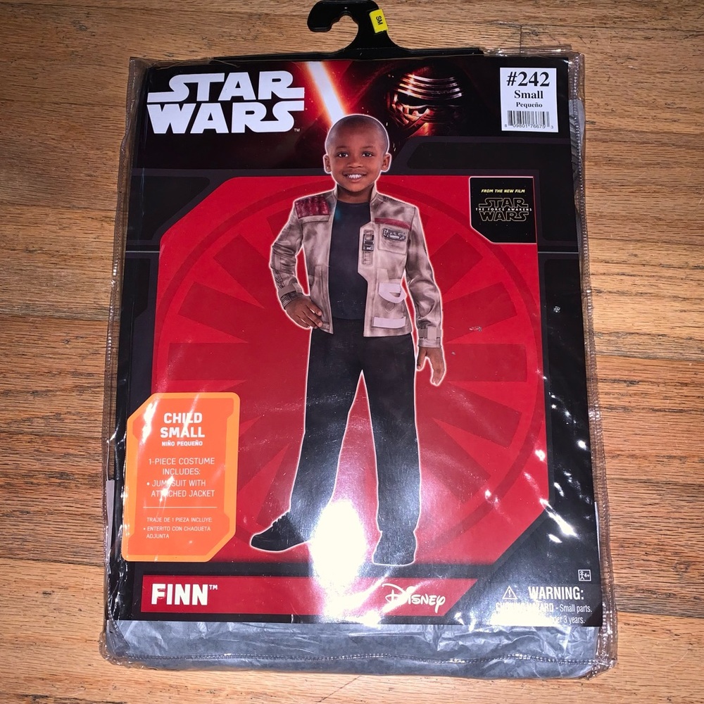 New Disney Star Wars Finn Boys Small Costume
